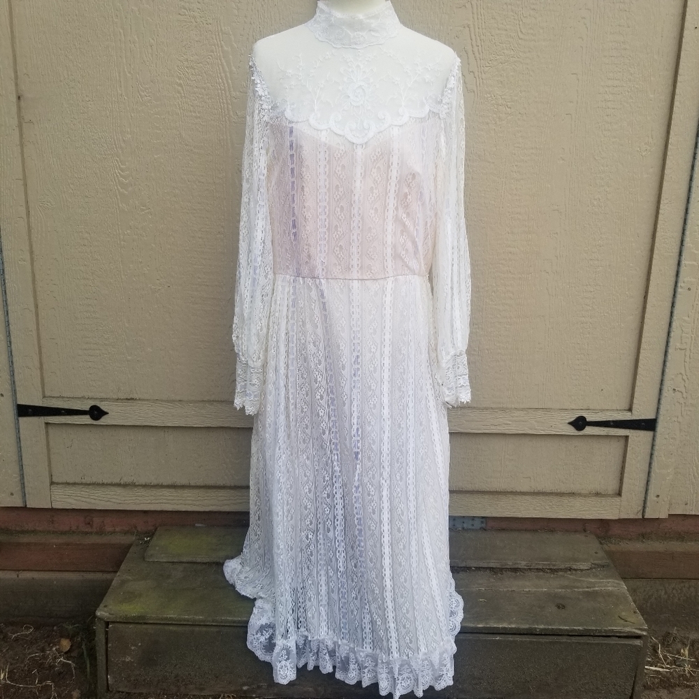 American Vintage Dance Allure by Alfred Angelo ILGWU White Pink Lace Dress